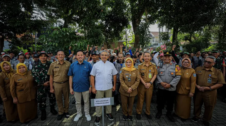 Pemkot Bandung Perkuat Upaya Tekan Pengangguran lewat Padat Karya