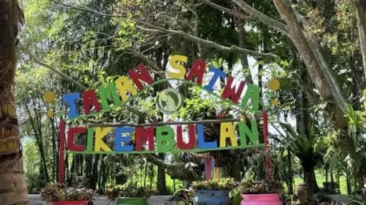 Pesona Asri Taman Satwa Cikembulan Garut