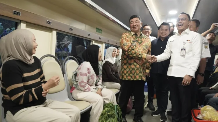 Kemenhub Launching Kereta Cikuray  Ekonomi Kerakyatan