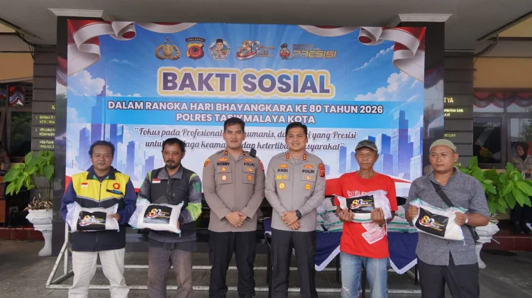 Menjelang HUT Bhayangkara, Polres Tasikmalaya Kota Bagikan Paket Bantuan