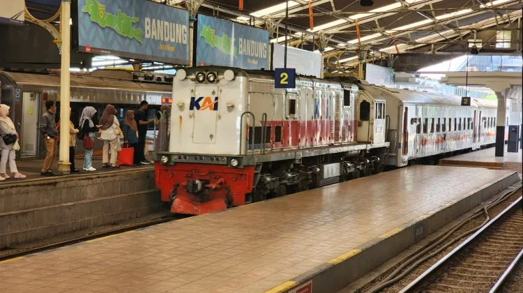 Liburan Tahun Baru Islam, Wisatawan Ramai Gunakan Kereta