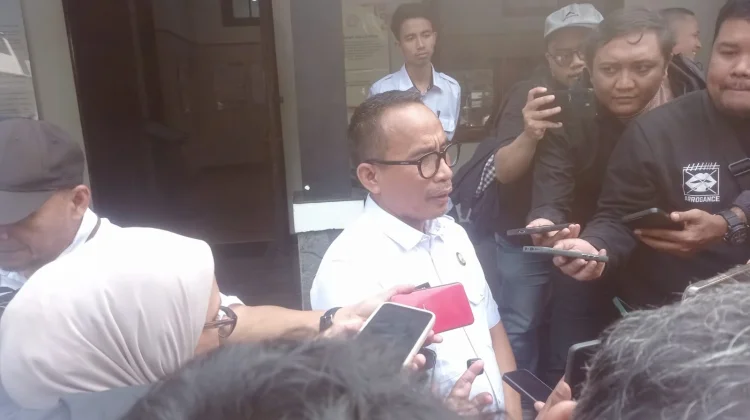 Ribuan Siswa Tak Tertampung Negeri, Pemprov Siapkan Sekolah Swasta dan Pembiayaan