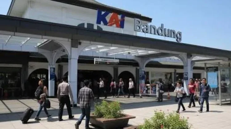 Stasiun Bandung Duduki angka Tertinggi Kedatangan Wisatawan Liburan