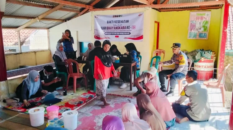 Sambut HUT Bhayangkara Ke-80 Polsek Jalancagak Gelar Layanan Kesehatan Gratis