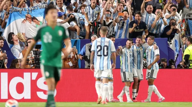 Messi Cetak Hattrick dan Ukir Sejarah di Piala Dunia FIFA