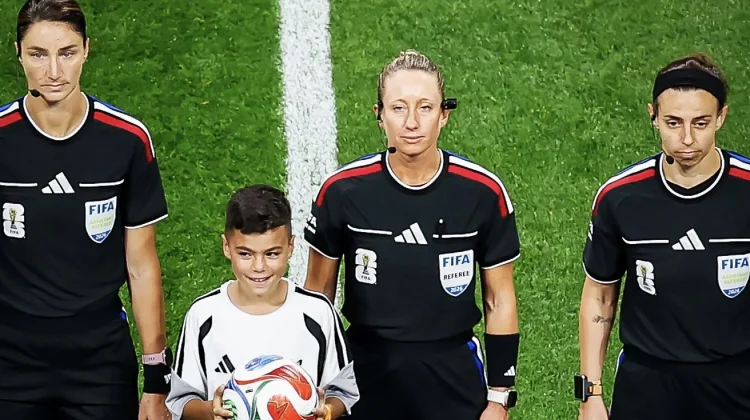 Tim Wasit Perempuan Amerika Ukir Sejarah di Piala Dunia 2026