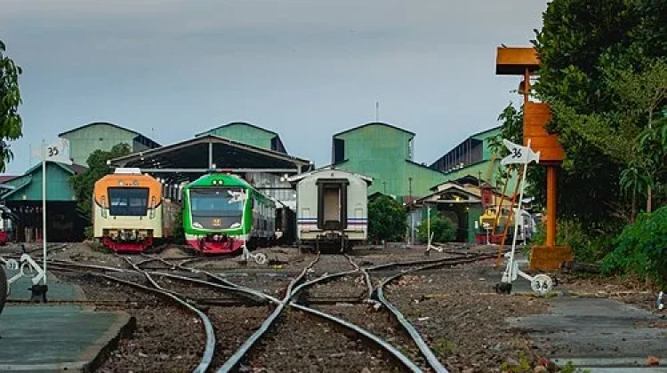 Balai Yasa Persiapkan Sarana Kereta Api Ekonomi Kerakyatan