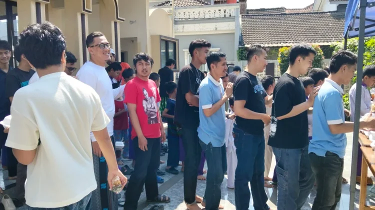 Tumbuhkan Umat Cintai Masjid,Jumat Berkah Al Kautsar Diamalkan