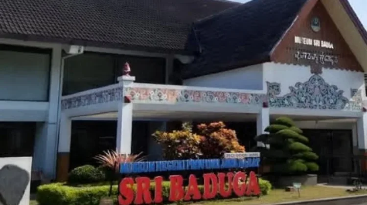 Menjelajahi Lorong Waktu di Museum Sri Baduga