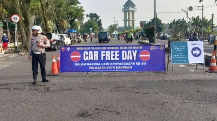 Satlantas Polresta Bandung Rekayasa Lalin saat CFD, Warga Beraktivitas Nyaman
