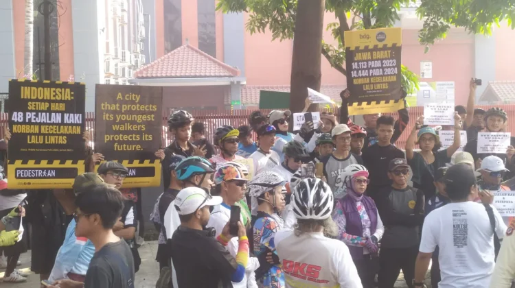 Ghost Bike di Soekarno-Hatta,Suara Warga Tagih Jalan yang Aman