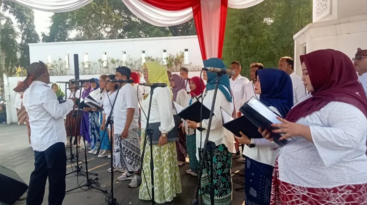 Gita Campernik Meriahkan HUT ke-25 Kota Cimahi, Tampilkan Harmoni ASN di Alun-alun