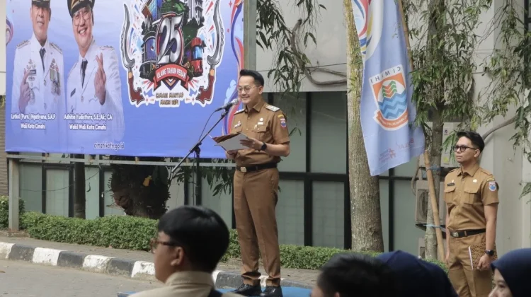 Bentuk Cinta: Pemkot Cimahi Wajibkan Ayah Antar Anak Sekolah dan Ambil Rapor