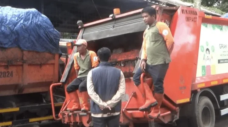 DLH Cimahi Perkuat Pengawasan Penggunaan BBM Subsidi Armada Pengangkut Sampah