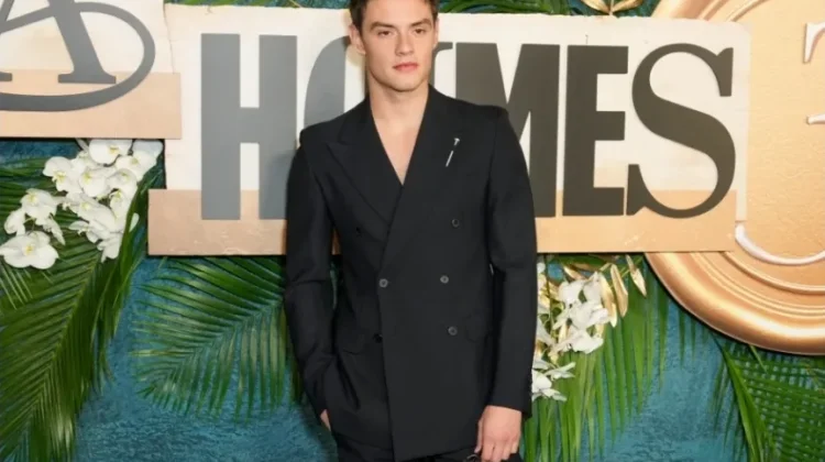 Louis Partridge Masuk Kandidat Pemeran James Bond Baru