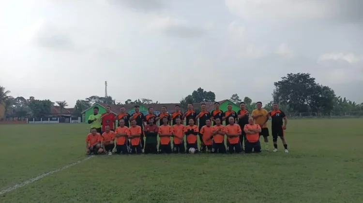 HUT Bhayangkara Ke-80 Polsek Jalancagak Gelar Pertandingan Bola Kapolsek Cup
