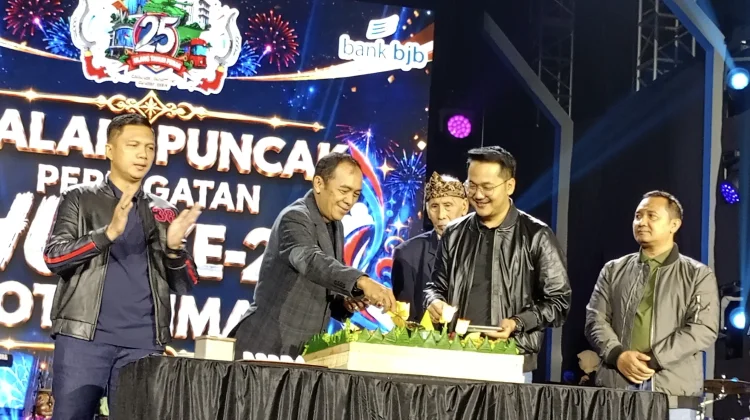 Malam Puncak HUT ke-25, Pemkot Cimahi Ajak Warga Bersatu Wujudkan Kota Maju