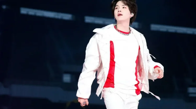 Suga BTS Investasi di SpaceX milik Elon Musk