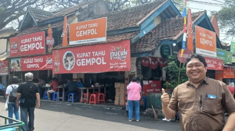 Kupat Tahu Gempol,Kuliner Legendaris di Kota Bandung