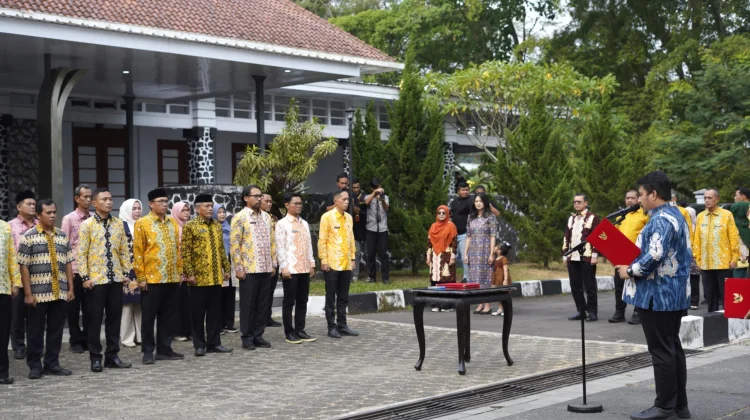 Sebanyak 18 Pejabat Dikukuhkan,Ini Target Bupati Reynaldy