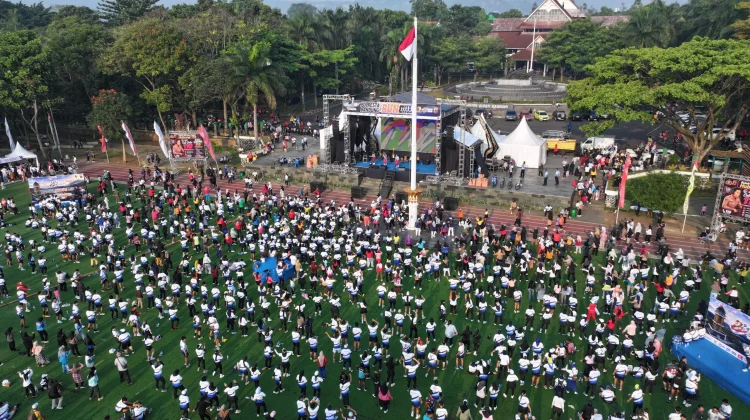 Ribuan Pelari Meriahkan Polresta Bandung Run di Soreang