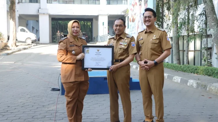 Bukti Komitmen, Kecamatan Cimahi Selatan Raih Predikat A Reformasi Birokrasi
