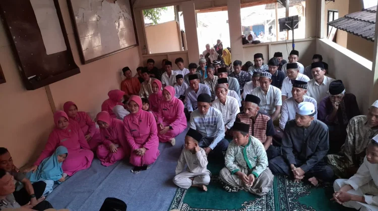 Syukuran HUT Bhayangkara, Polsek Sukarame Tasikmalaya Santuni Anak Yatim