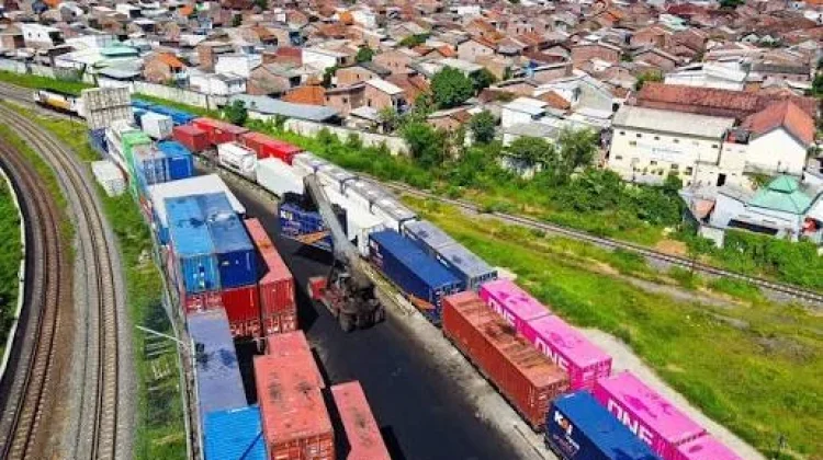 Angkutan Barang Kereta Api Semakin diminati oleh Masyarakat
