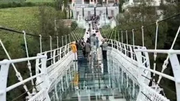 Bromo Sky Bridge Menikmati Pesona Baru Dari Ketinggian