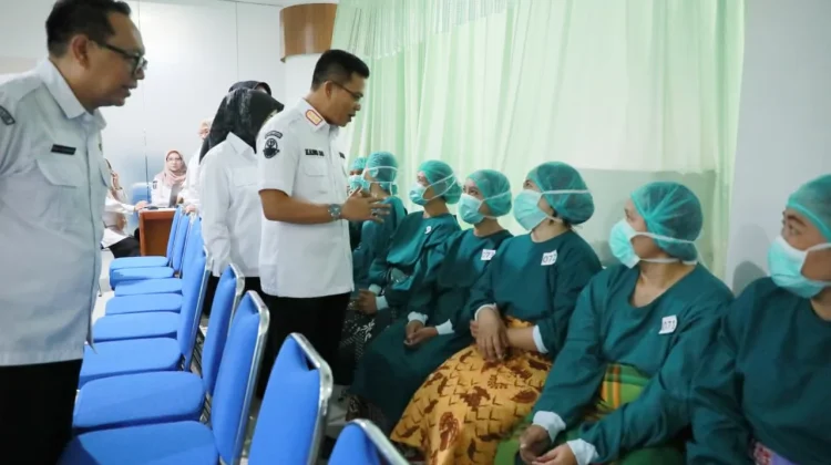 Pelayanan KB Massal Kabupaten Bandung Pecahkan Rekor MURI