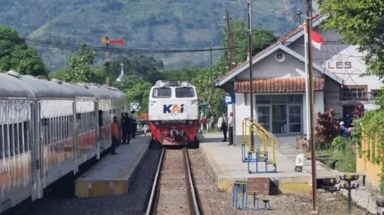 Stasiun Kereta Api Leles,pengembangan Layanan Angkutan Penumpang