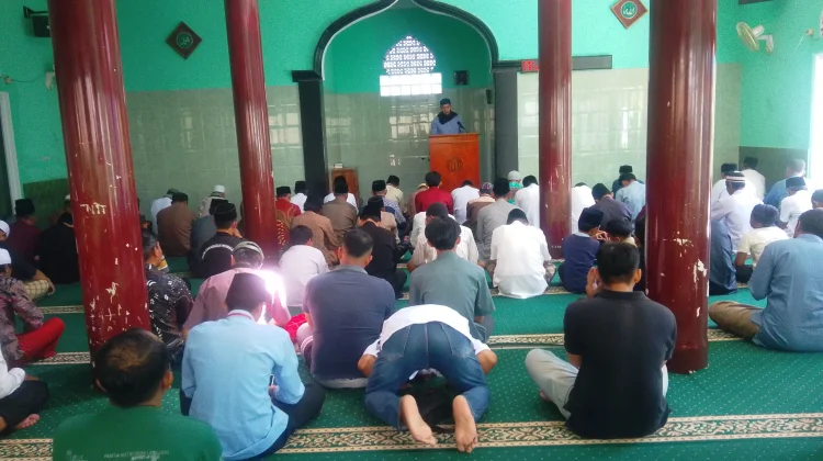 Lestarikan Basa Sunda lewat Khutbah Jumat Karangtengah Pangalengan