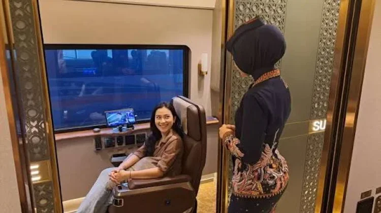 Manjakan Diri Menempuh Perjalanan dengan Suite Class Compartment