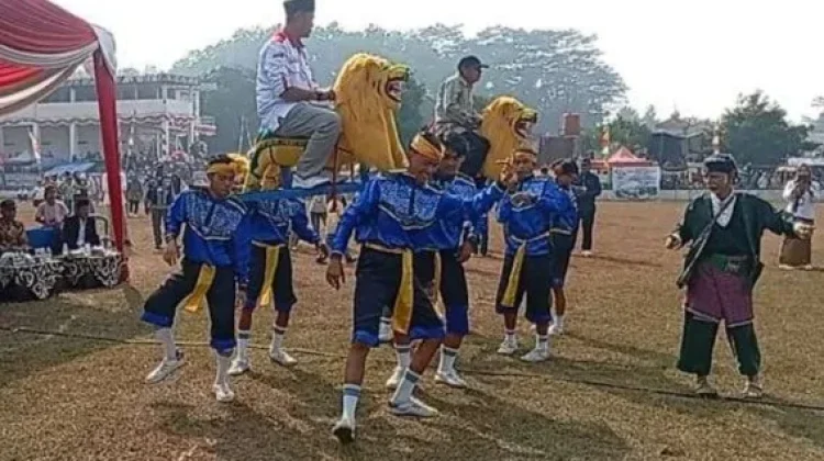 HUT ke-42 Desa Sarimukti Padukan Nilai Religi dan Kepedulian Sosial