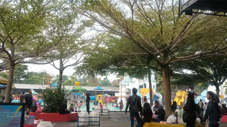 Kunjungan di Ampera Waterpark Tasikmalaya Meningkat Selama Libur Sekolah