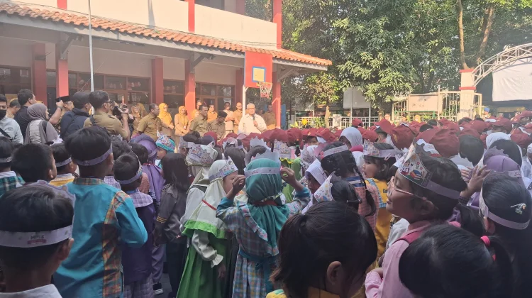 Wali Kota Bandung Tegaskan MPLS Harus Bebas Perpeloncoan dan Bullying