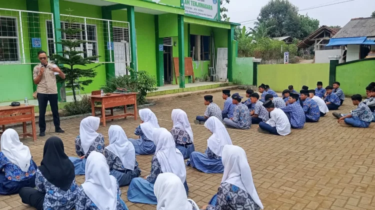 Tagana Masuk Sekolah Hadir di MPLS Hadirkan Pemahaman Mitigasi Bencana