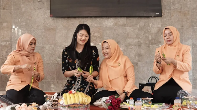 DWP Subang Gelar Pelatihan Rangkai Bunga Kawat,Dorong Ekonomi Keluarga