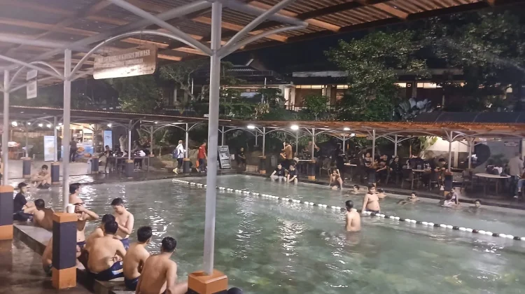 Kunjungan Wisatawan saat Liburan Sekolah ke Sari Ater Subang Naik 30 Persen