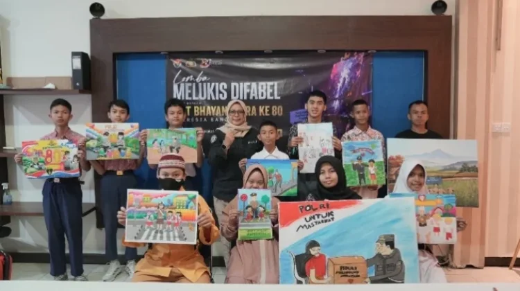 Semarak HUT Bhayangkara, Polresta Bandung Hadirkan Panggung Kreativitas Difabel