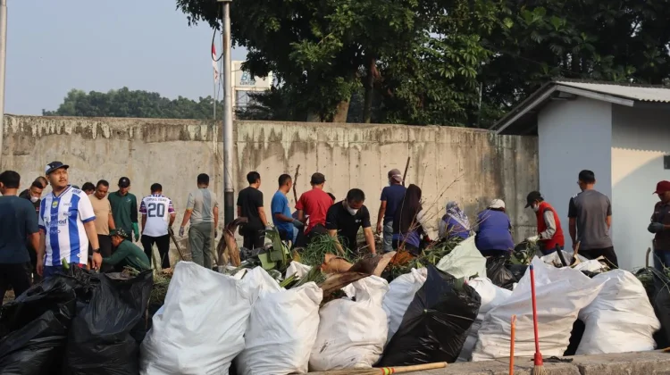 Bentuk Nyata Kepedulian PT Len Industri, Ajak Warga Bergerak lewat Aksi BEWASA
