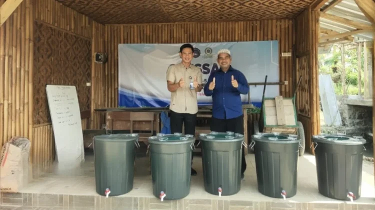 Diky Candra Kirim “Kang Sule” ke MI Manbaul Ulum