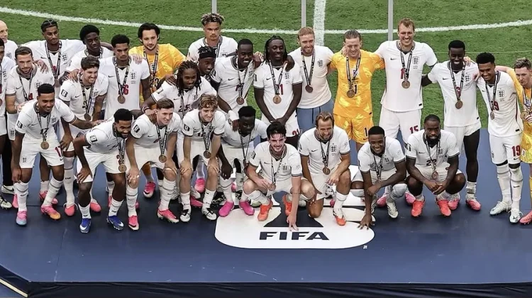 Prancis Tumbang 6-4, Inggris Tutup Piala Dunia 2026 dengan Manis