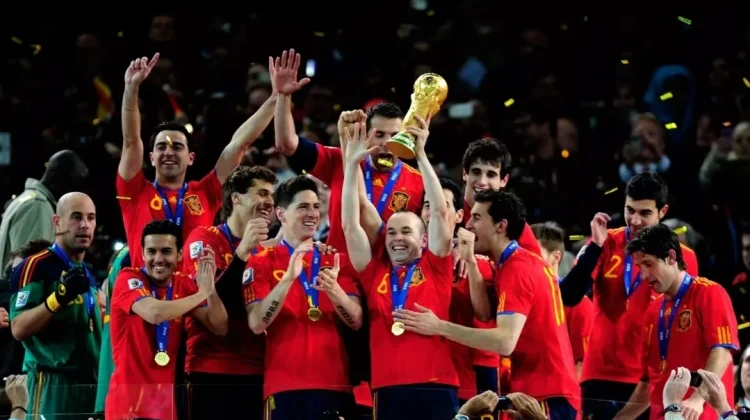 Terbentuknya UEFA EURO 1960, Dua Juara yang Menaklukkan Eropa dan Dunia