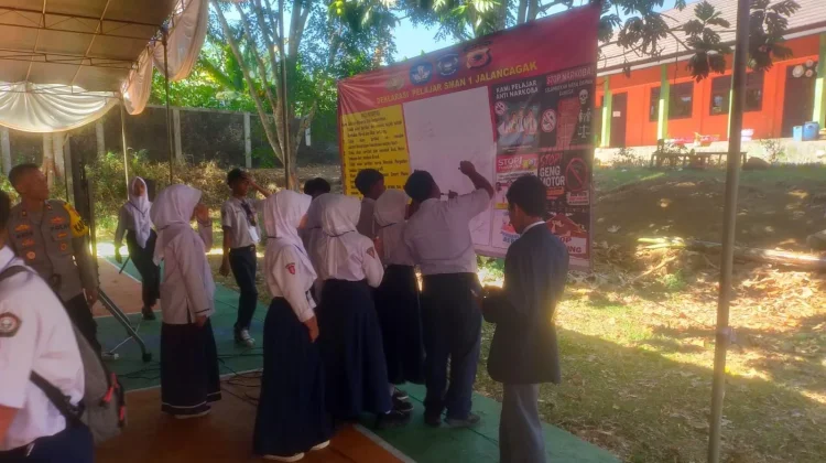 Kapolsek Jalancagak Tanamkan Nilai Panca Waluya di MPLS SMAN 1