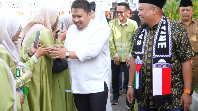 Haru dan Doa Iringi Pemberangkatan 367 Jemaah Umroh Akbar oleh Bupati Subang