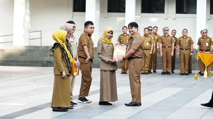 Wali Kota Bandung Minta ASN Tak Mengeluh Soal Tugas di Luar Jam Kerja