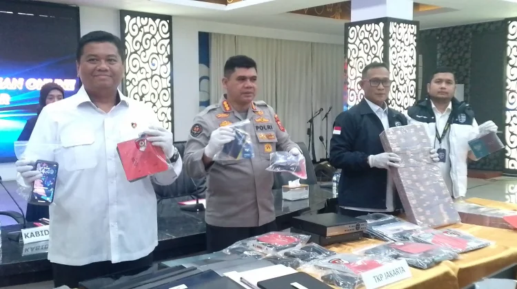 Ungkap Judol, Polda Jabar Amankan 11 Tersangka dan Uang Miliaran Rupiah