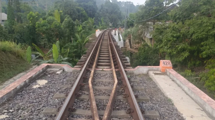 PT.KAI: Maaf atas Keterlambatan KA Siliwangi Terkendala Alam