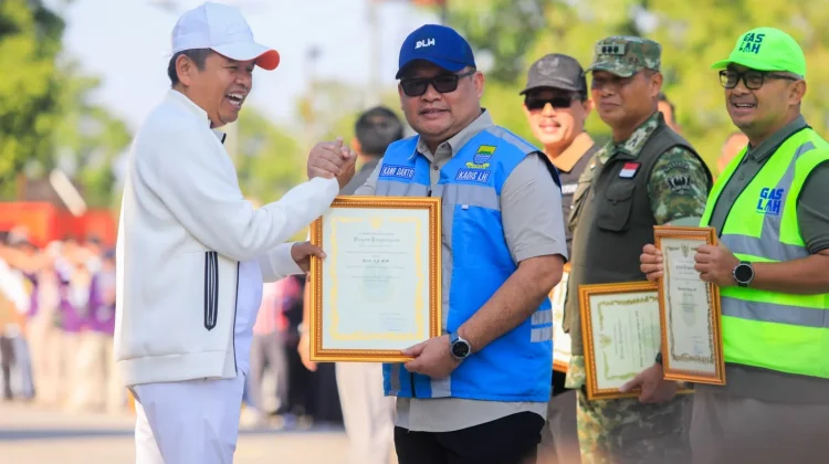 Pemkot Bandung Raih Penghargaan Pengelolaan Sampah Jabar